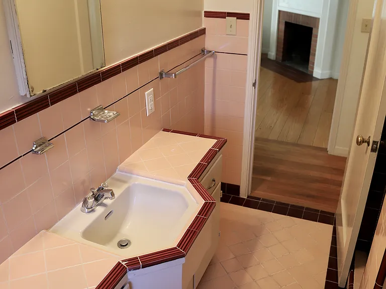 3729 Mosswood Dr — Photo 9