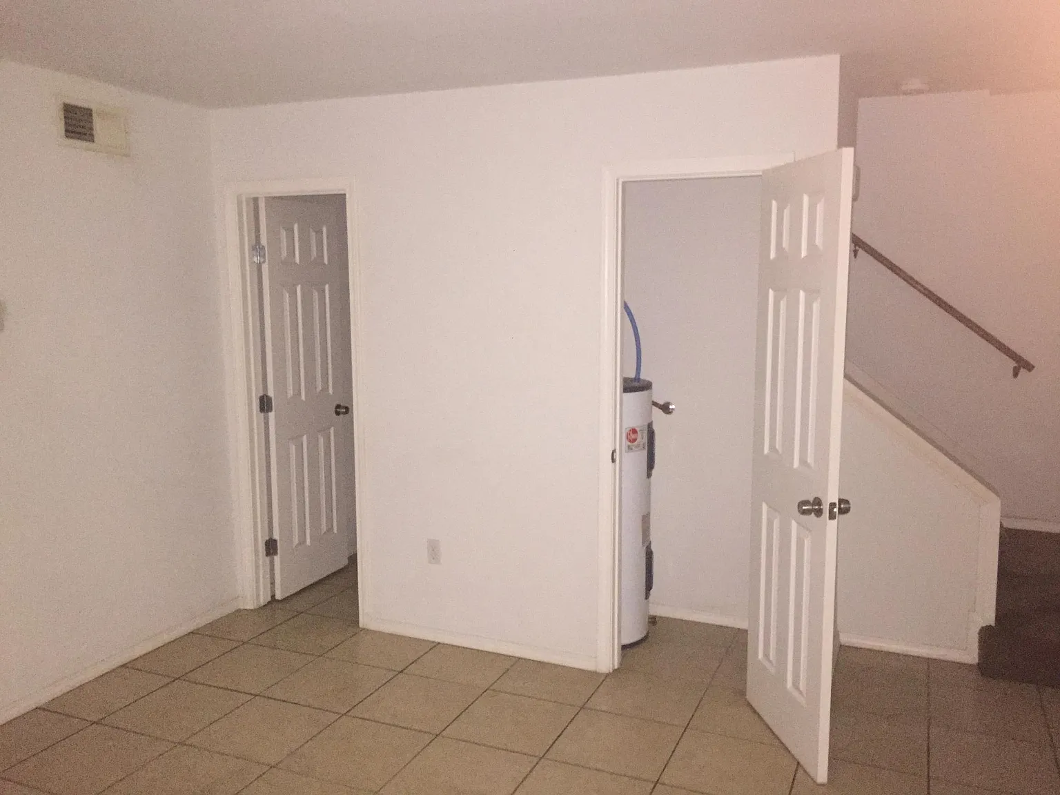 2 bed, 1.5 bath, $1,100 — Photo 4