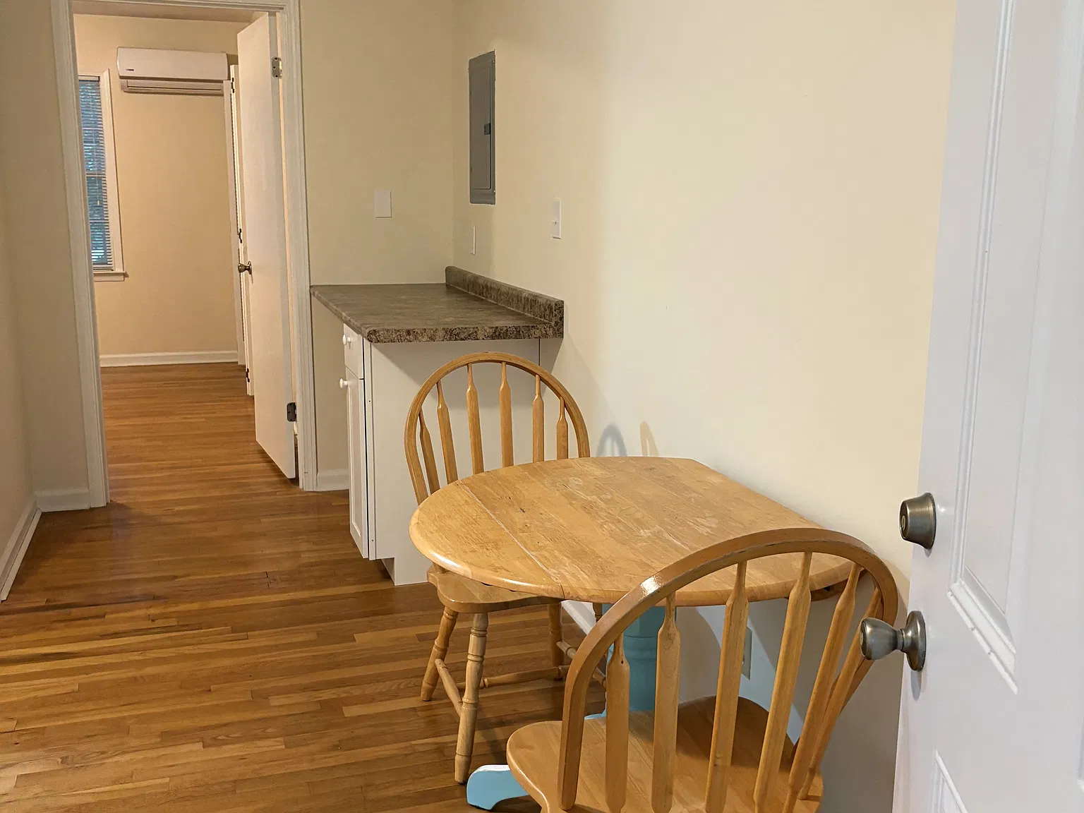 1 bed, 363 sqft, $1,100 — Photo 2