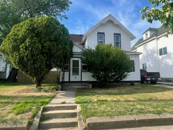 109 Pleasant St SE, Grand Rapids, MI 49503