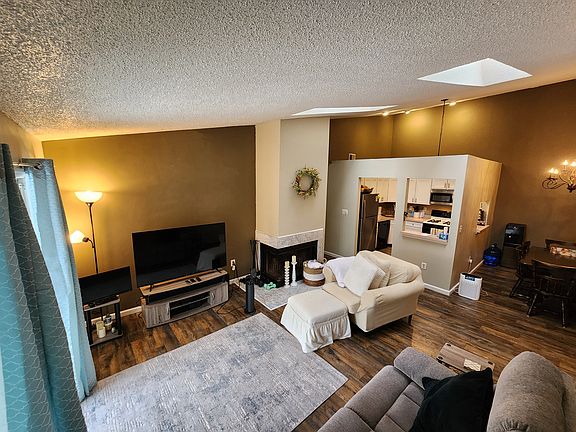 5th image of 4015 Crawford Ct