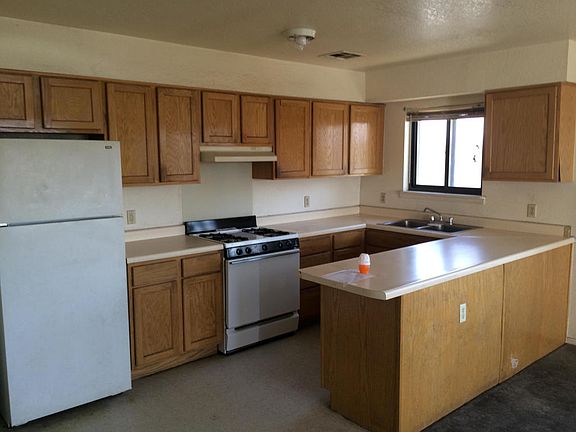 2nd image of 1107 Chaparro St
