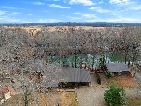 2nd image of 732 Red Fox Rd