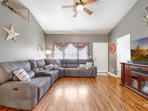 5th image of 554 Cedarbrook Dr