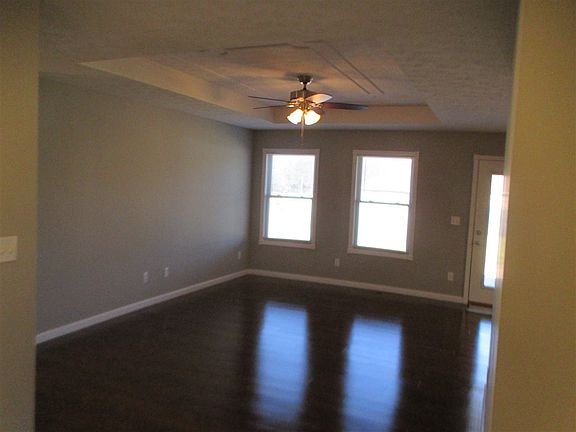 3rd image of 100 Block Bayberry Dr