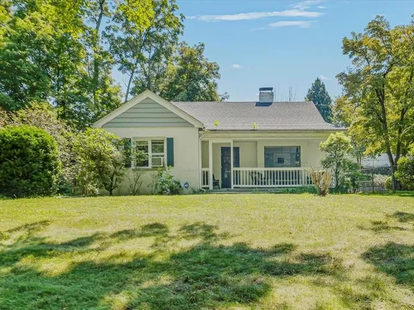 4 Oak Street, Cortlandt Manor, NY 10567