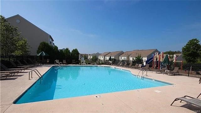 1st image of 17 Brighton Dr Unit 1606