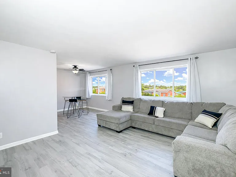 614 Sligo Ave #405 — Photo 11