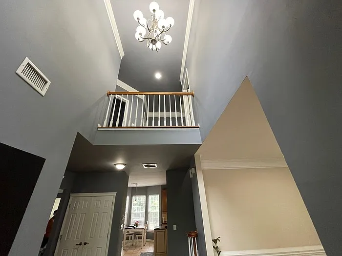 3 bed, 2.5 bath, 2675 sqft, $2,700 — Photo 2