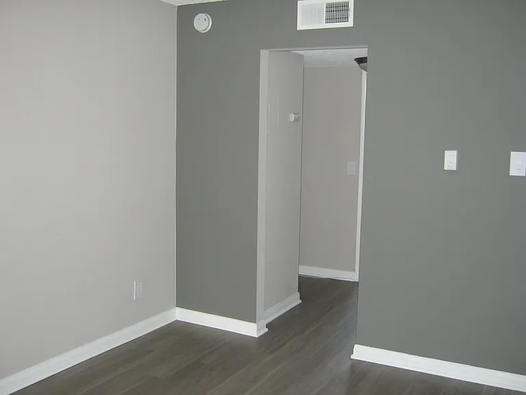 Ramona Apartments — Photo 3