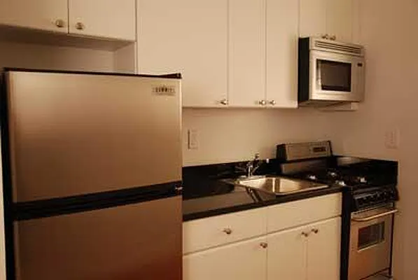 Rented by Buchbinder & Warren | media 16
