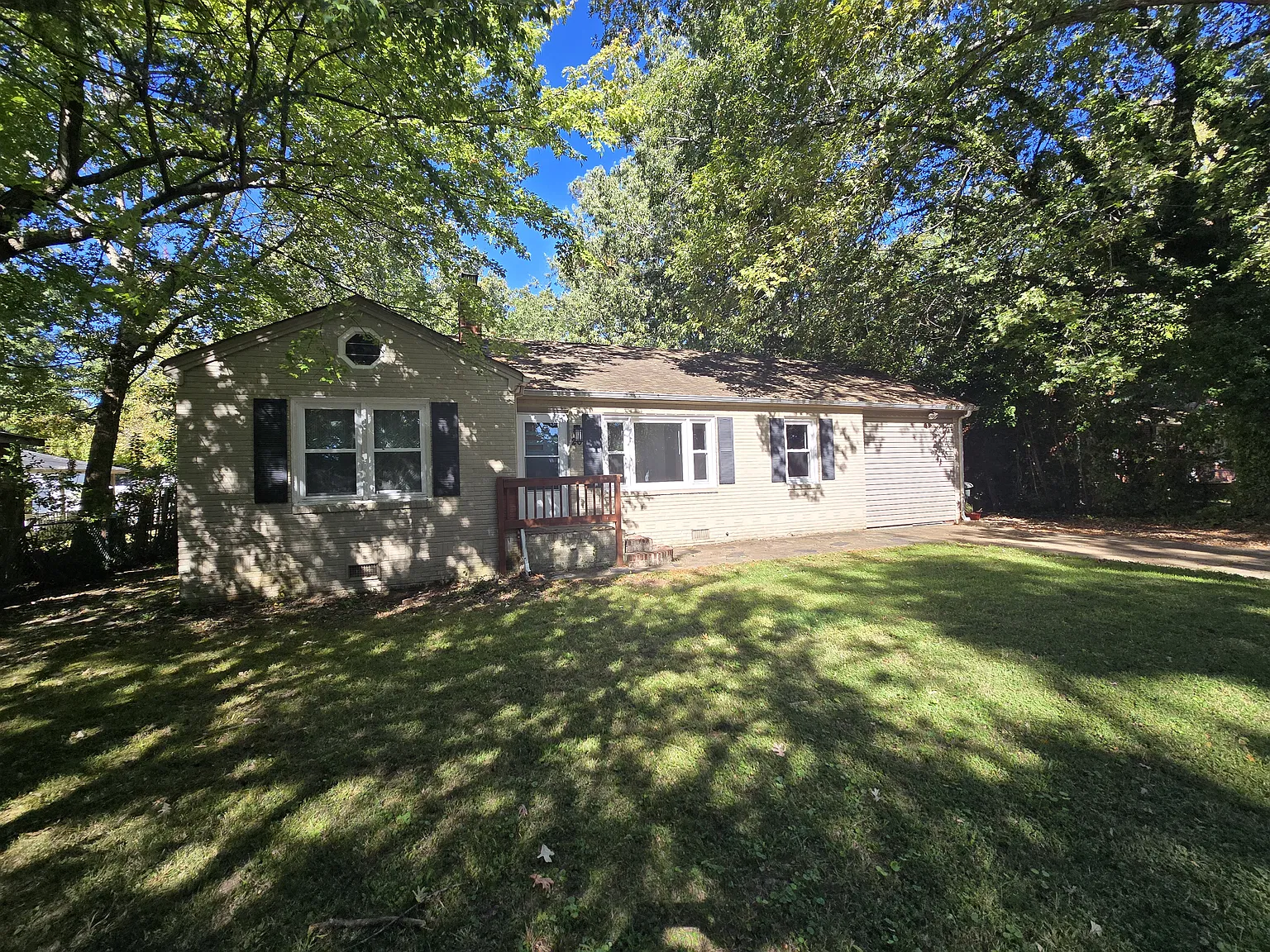3 bed, 1580 sqft, $1,995 — Photo 1