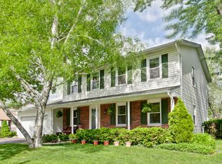 3795 Arrowwood Ln, Hoffman Estates, IL 60192