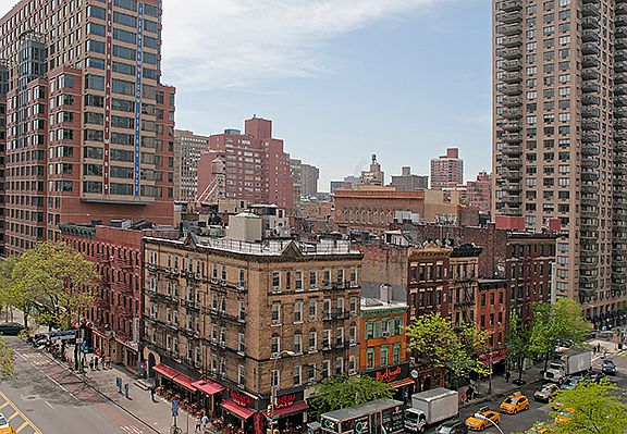 3rd image of 155 E 34th St APT 8H