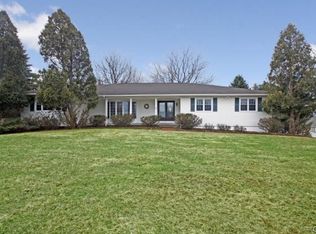 19 Hundred Acres Rd, Newtown, CT 06470