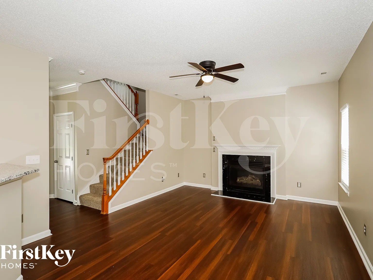 4 bed, 2.5 bath, 2109 sqft, $2,440 — Photo 4