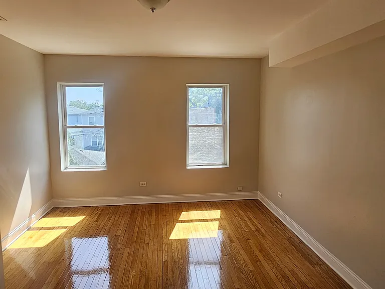 9159 S Loomis St #2 — Photo 4