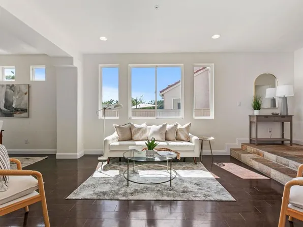 2490 Bear Rock Gln, Escondido, CA 92026