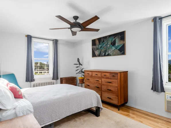 2390 Palisade Avenue image 10 of 18