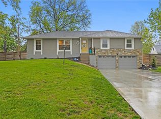 15410 Landauer St, Basehor, KS 66007