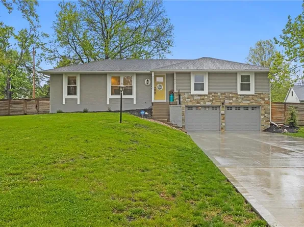 15410 Landauer St, Basehor, KS 66007