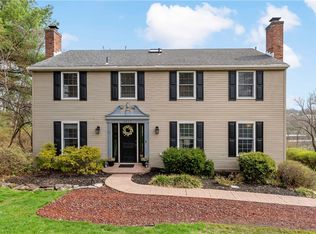 1717 Hathaway Ln, Pittsburgh, PA