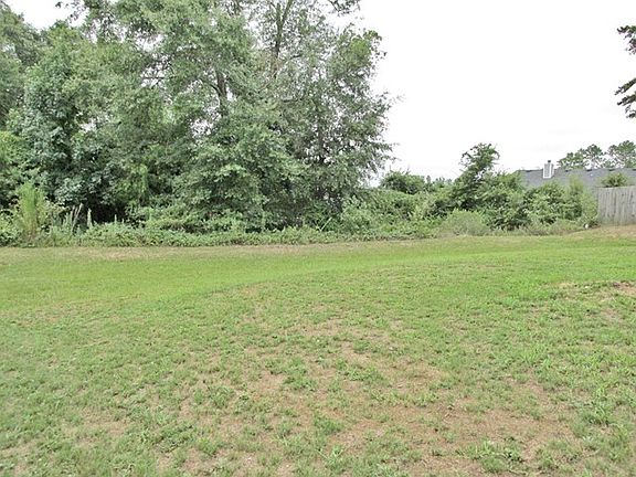 5th image of 13 Oakwood Dr
