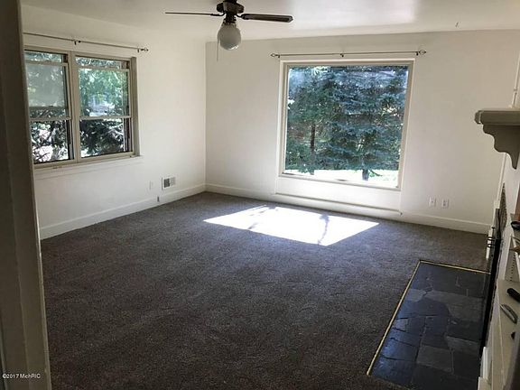 4th image of 1411 Manley Ct