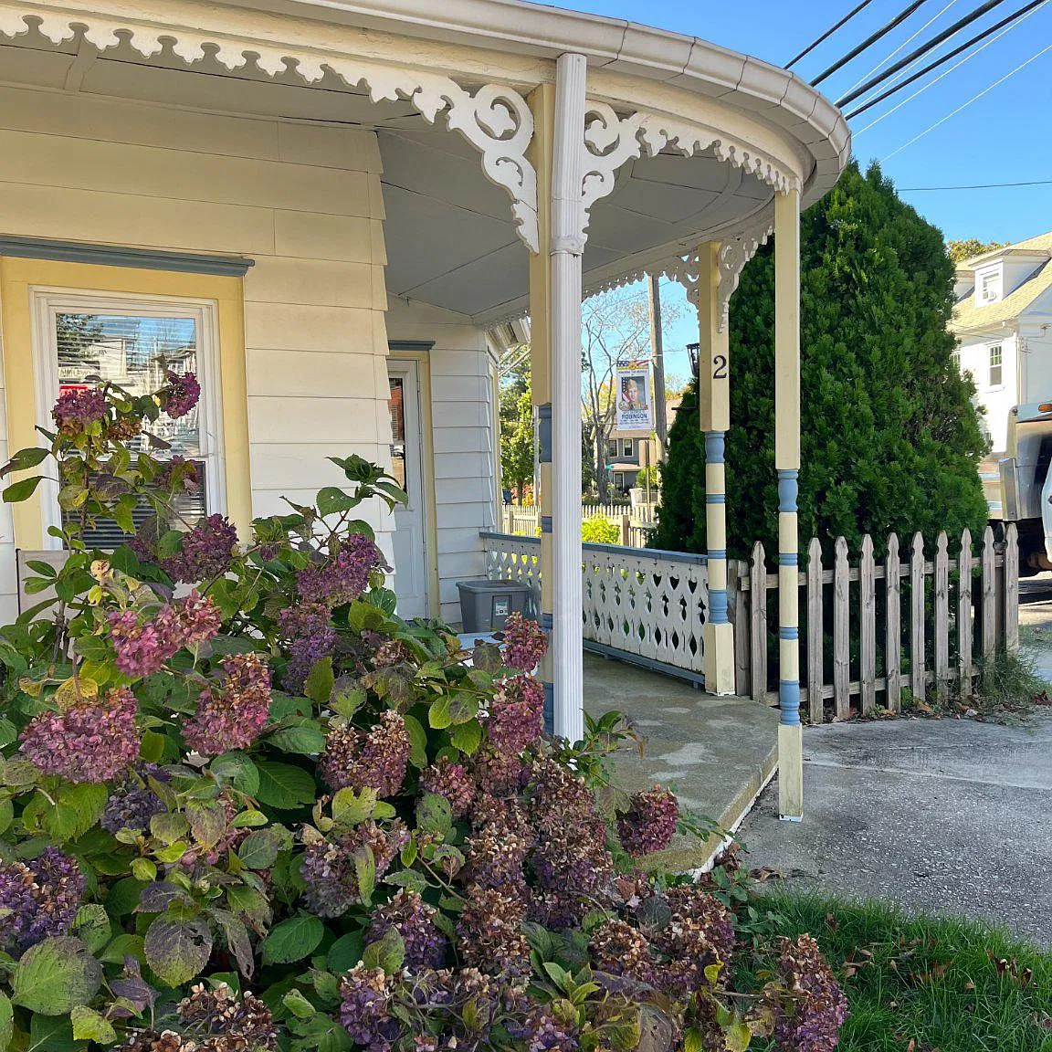2 bed, 1.5 bath, 980 sqft, $2,300 — Photo 2