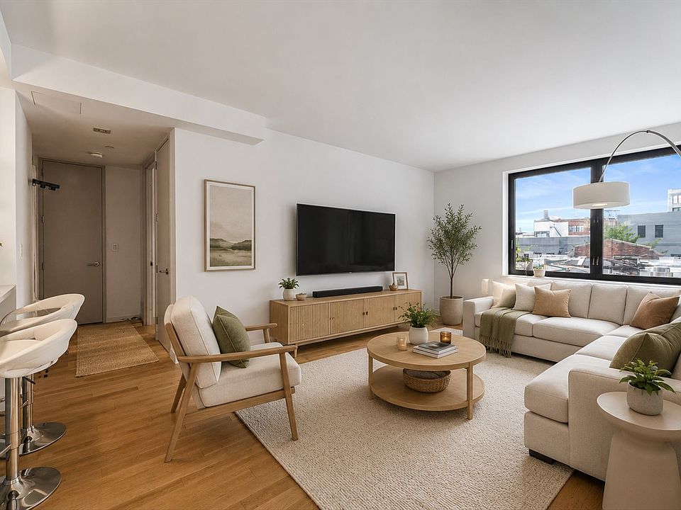 1st image of 2145 44th Dr APT 3B