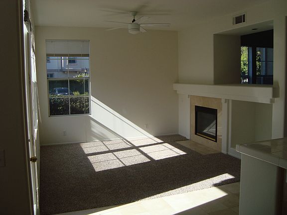5th image of 39 Greenmeadow Dr