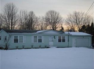 7066 Tamarack Dr, Hubbard, OH 44425