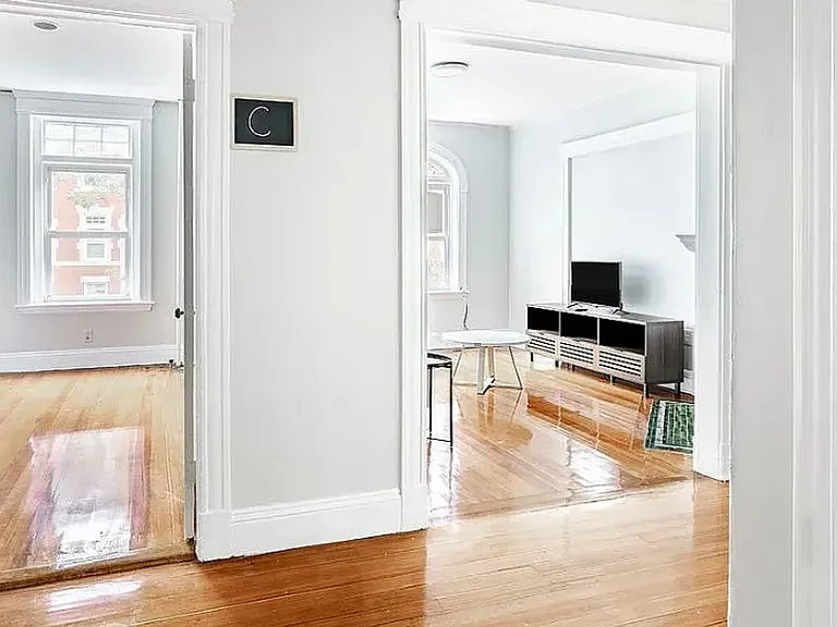 12 Strathmore Rd #1 — Photo 3