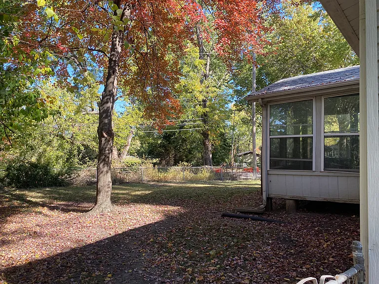 13126 Sycamore Ave — Photo 5