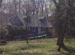 52 Quasset Rd, Pomfret Center, CT 06259