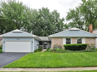 129 Stonegate Rd, Buffalo Grove, IL 60089