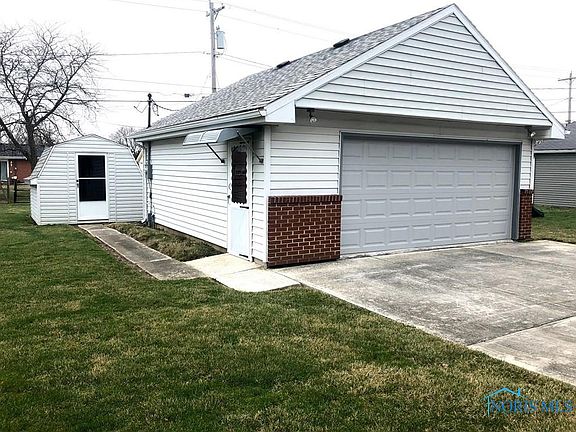 3rd image of 1318 Superior St