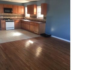 790 S 19th St #2, Newark, NJ 07103