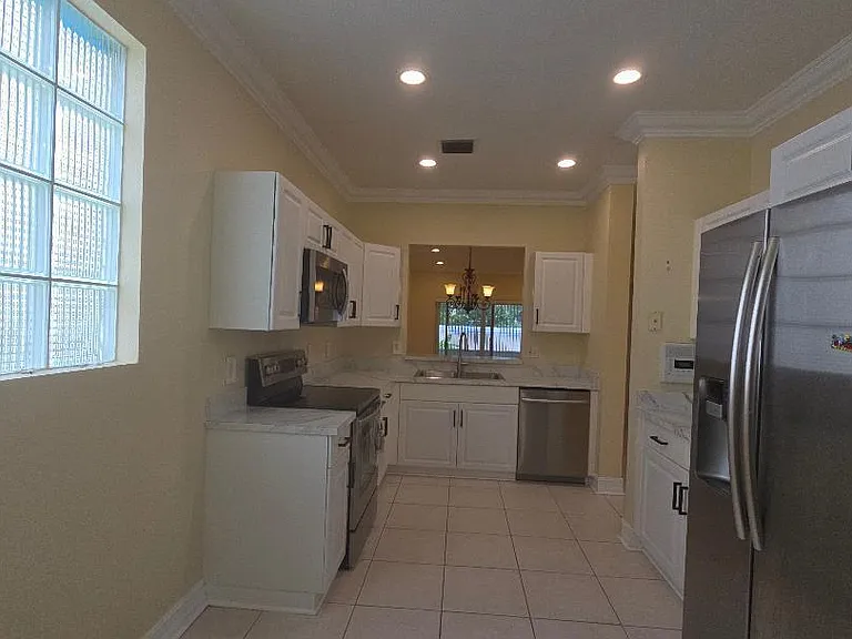 10351 NW 7th St — Photo 11