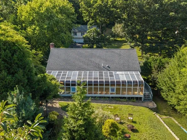 13 Crosby Rd, Grafton, MA 01519