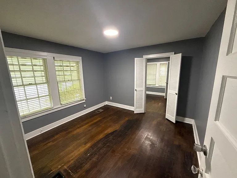3615 Powell Ave — Photo 3