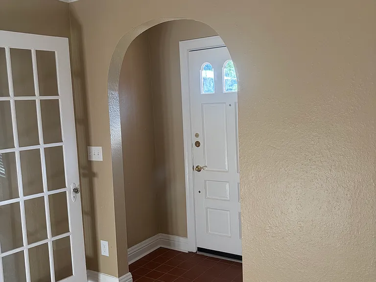 406 Talaflo St — Photo 8