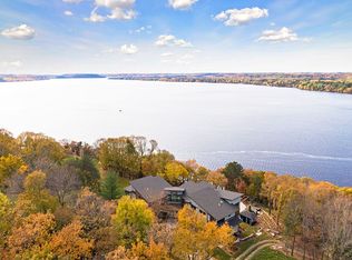 1826 River Ridge Rd, Hudson, WI 54016