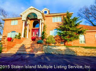 935 Todt Hill Rd, Staten Island, NY 10304