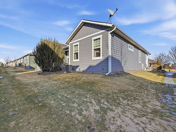 3rd image of 5023 Sundial Ln
