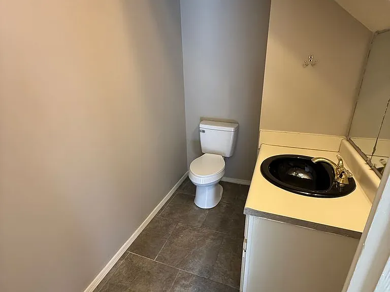 1502 Heather Ct — Photo 14