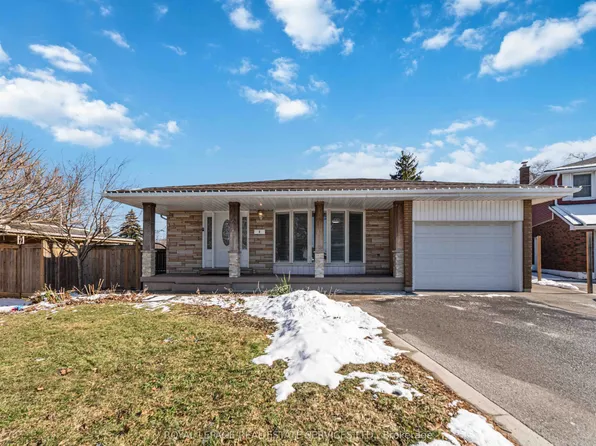 9 Isaac Ct, Hamilton, ON L8K 4G5