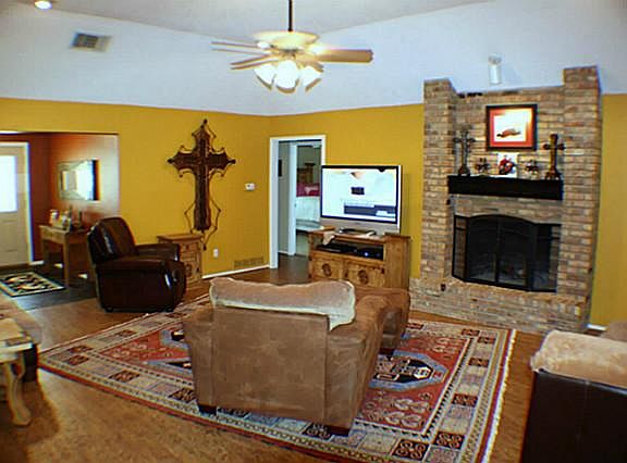 5th image of 3658 Snow Creek Dr