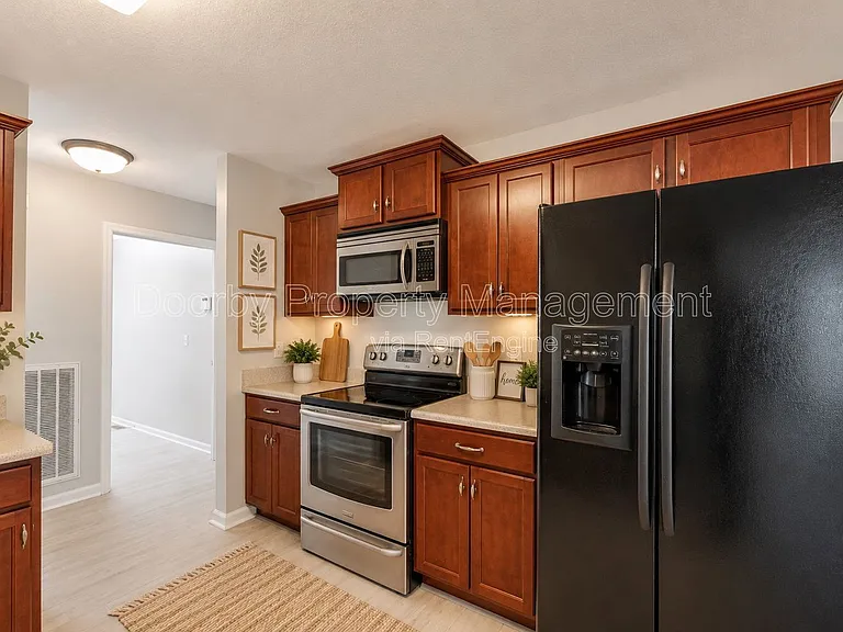 7420 Salmon Ln — Photo 3