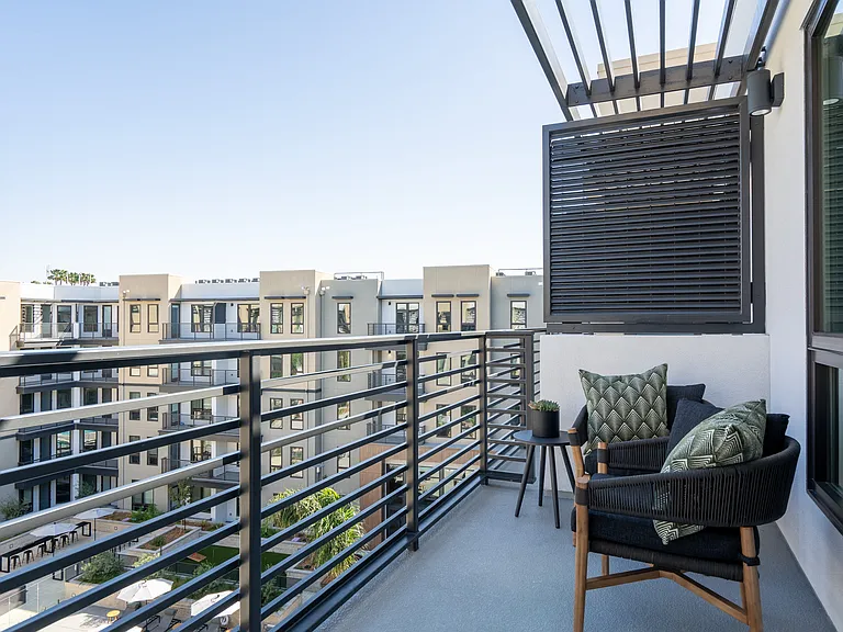 MV Apartments — Photo 9
